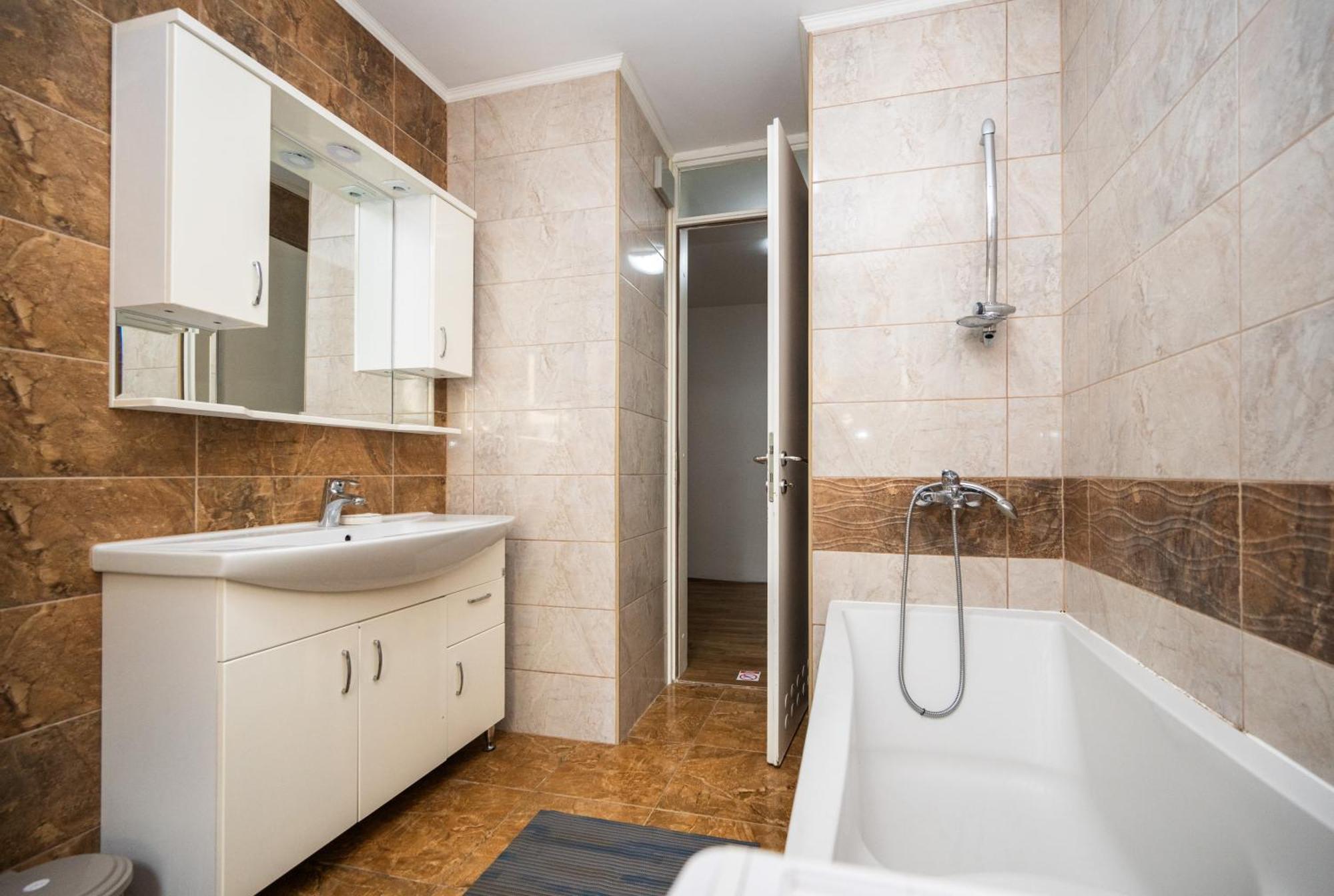 Spacious & Modern In The Centre * Sarajevo