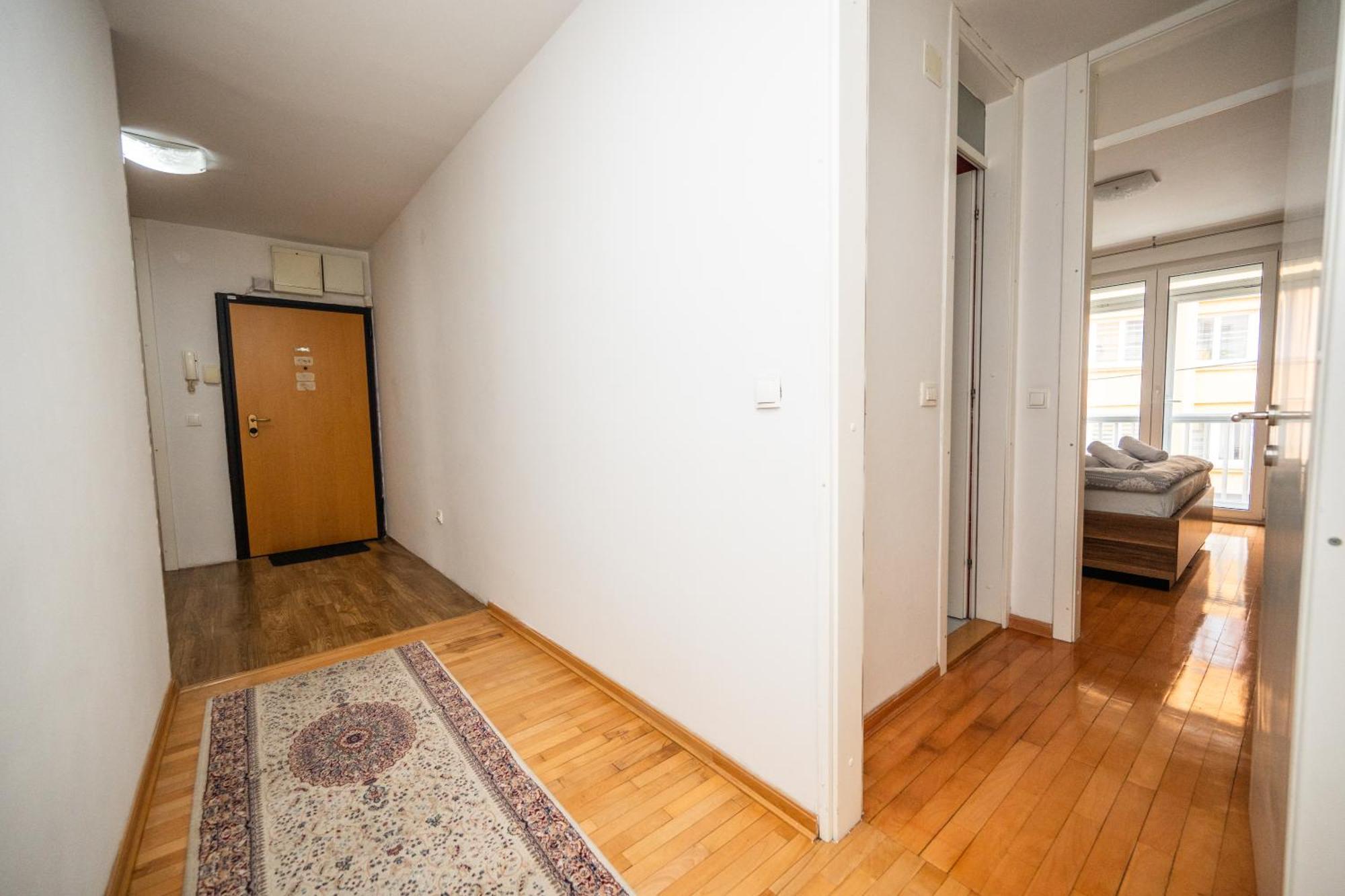 Apartment Spacious & Modern In The Centre