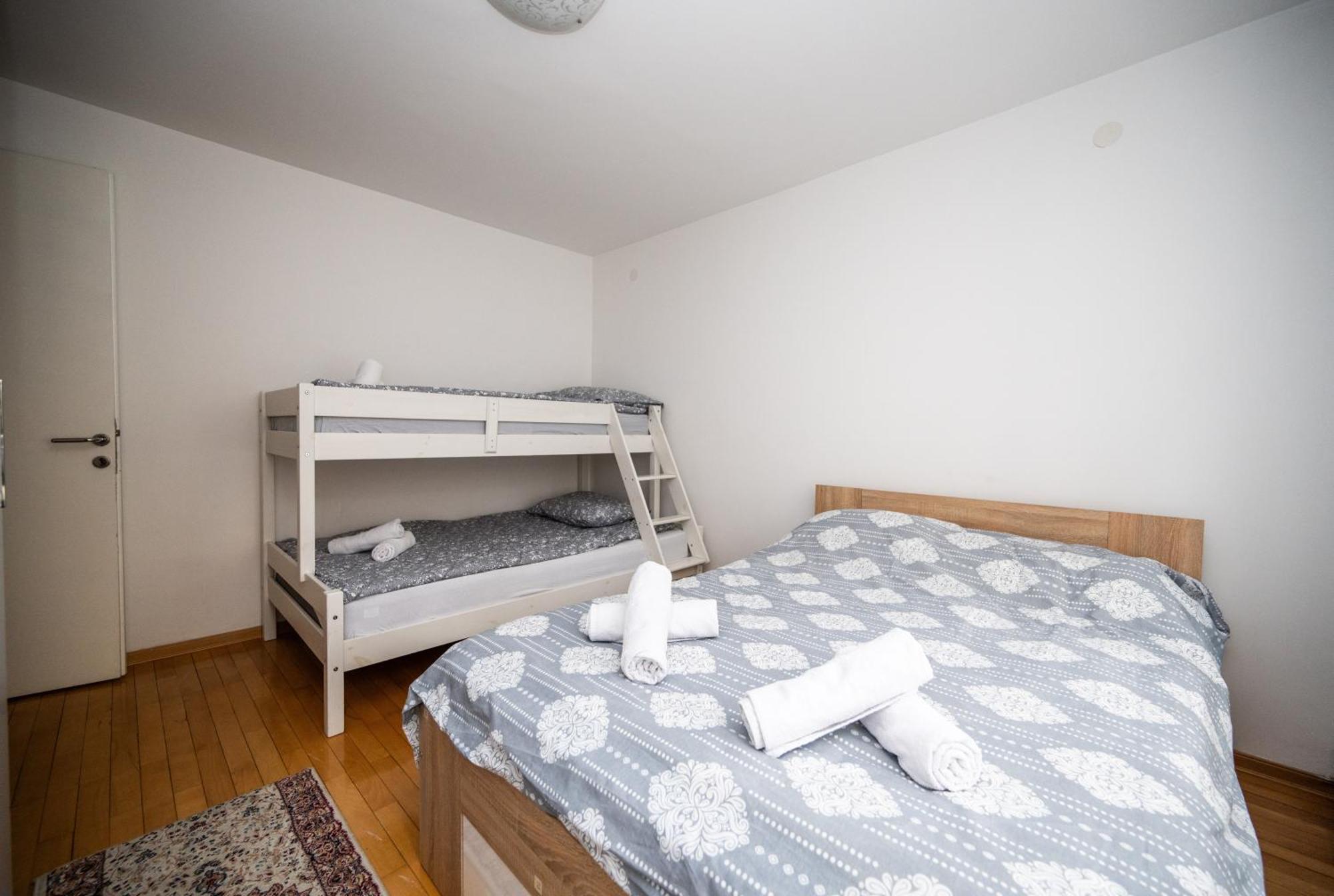 Spacious & Modern In The Centre Apartment SJJ