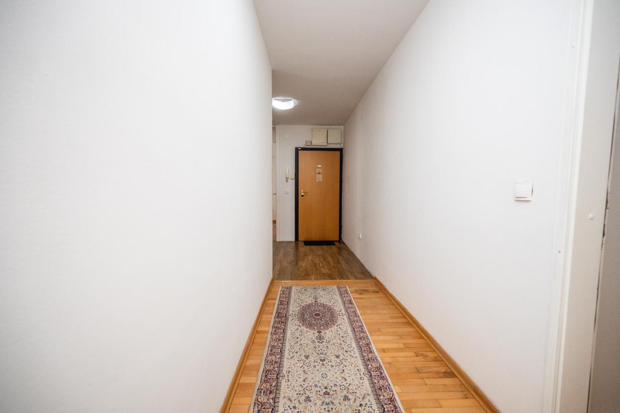 Spacious & Modern In The Centre Apartment SJJ