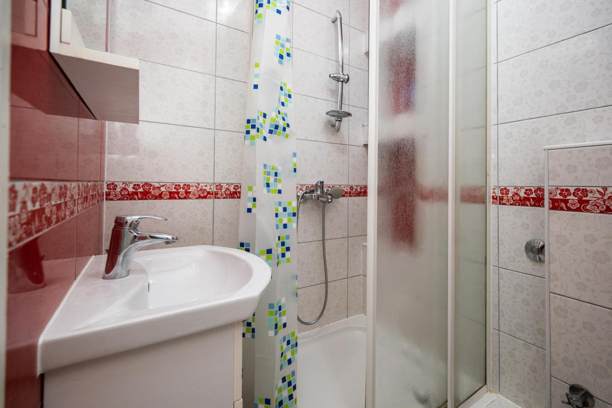 Apartment Spacious & Modern In The Centre